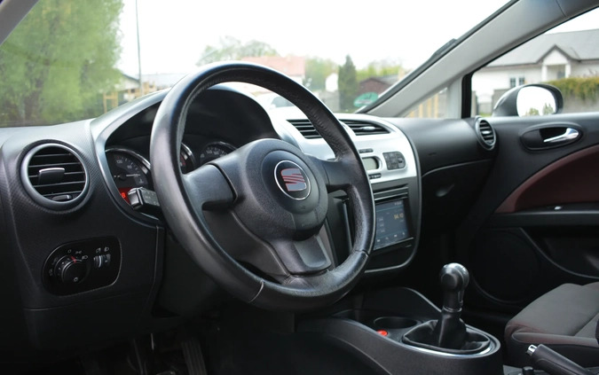 Seat Leon cena 16700 przebieg: 242500, rok produkcji 2006 z Dzierzgoń małe 352